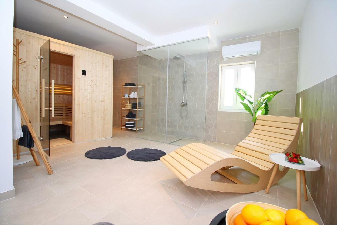 Villa Remusic Pool, Whirlpool, Sauna,4 Bedrooms, Amazing Landscape Smolonje Eksteriør billede